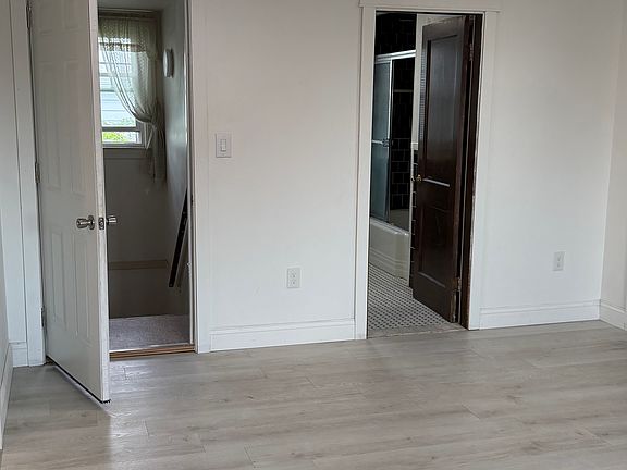 2nd image of 170 Hendrick St Floor 2