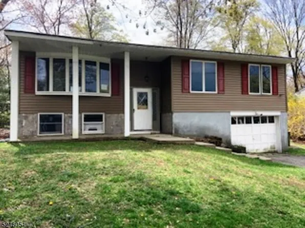 5 Greentree Rd, Vernon Twp., NJ 07460
