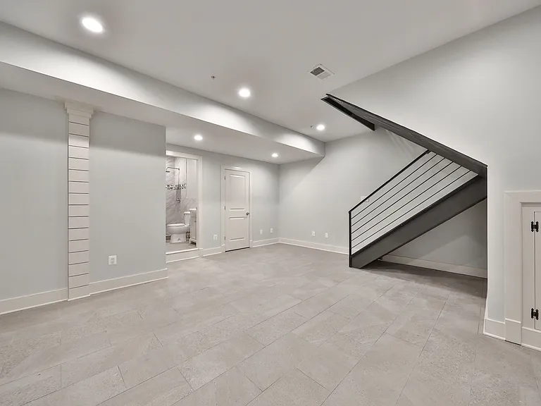 1322 N Franklin St #1 — Photo 15