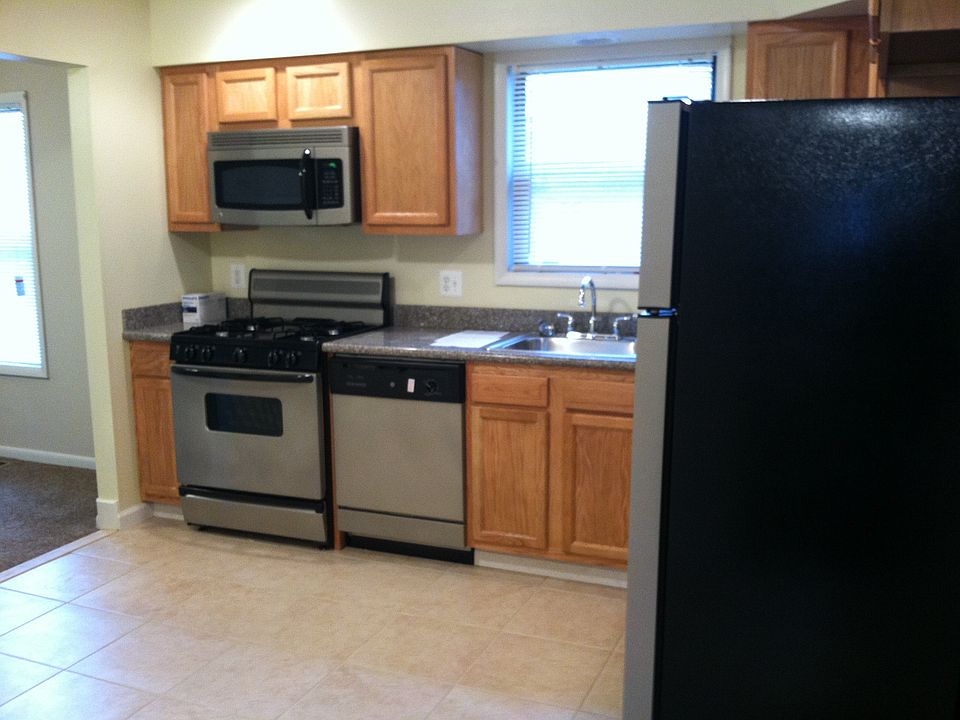 1st image of 834 Engard Ave