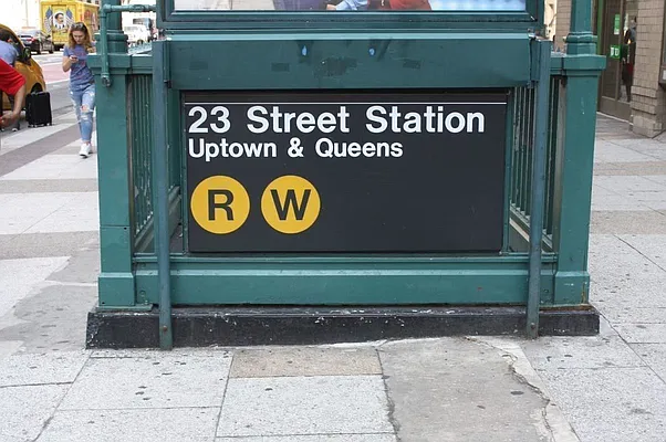 Rented by Douglas Elliman | media 23