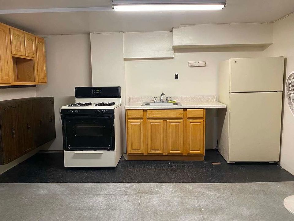 1st image of 24-15 36th St #1