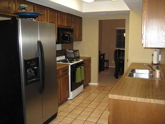 3rd image of 4203 Zuni Dr