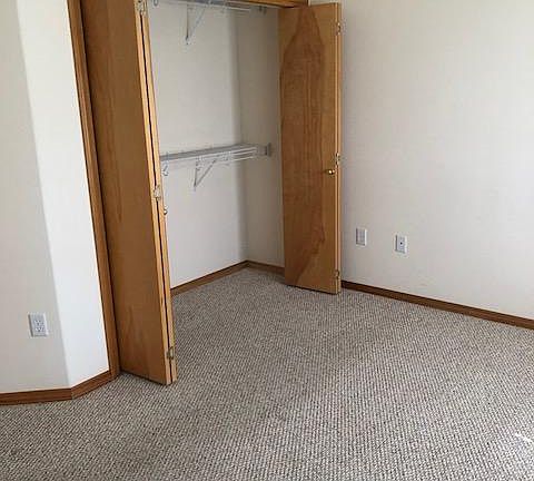 5th image of 2709 E 62nd Ln