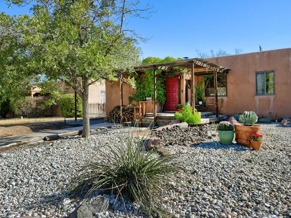534 Aliso Dr NE, Albuquerque, NM 87108