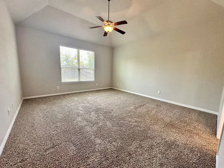 10612 Langham Dr — Photo 9