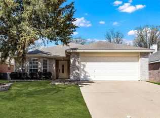 1304 Hidden Glade Dr, Mansfield, TX 76063