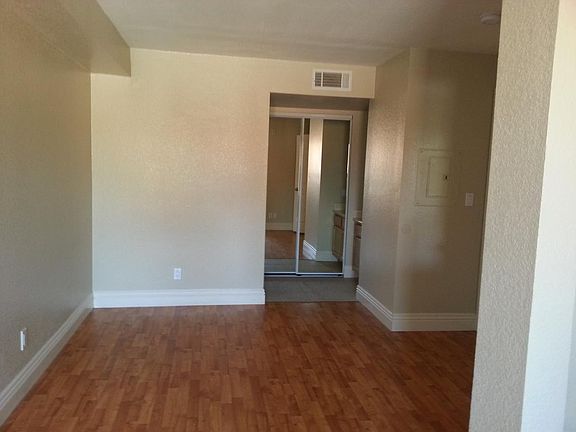 4th image of 8731 Graves Ave Unit 53
