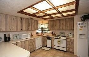 2nd image of 1589 Lewis Ln
