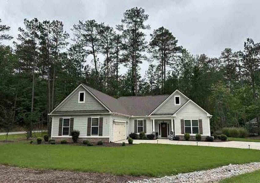 1st image of 128 Crescent Dr