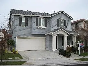 457 Steven St photo 1