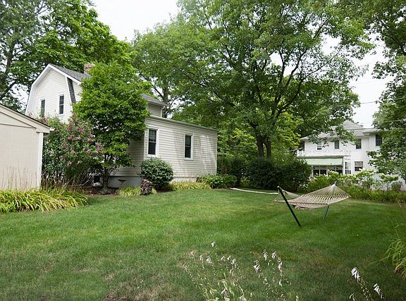 Beautiful perennials throughout the yard. Perfect space for a large garden.