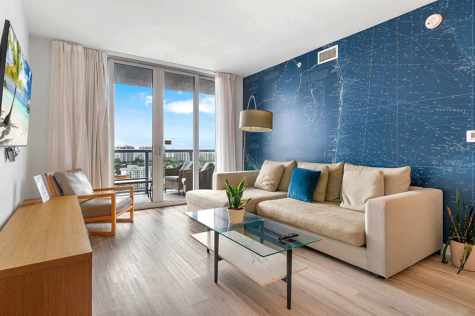 2 bed, 2.0 bath, 990 sqft, $8,178 — Photo 1