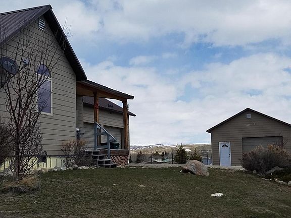 5th image of 36 Arrowhead Ave