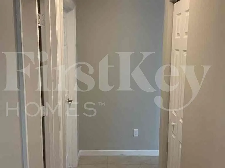 3354 SW Ludlow St — Photo 12