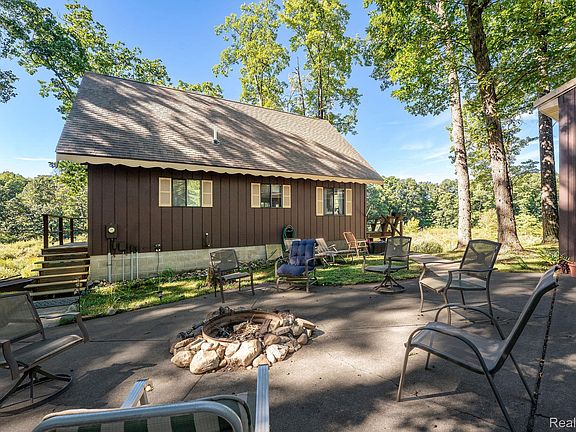 3rd image of 9154 W Ridge View Dr