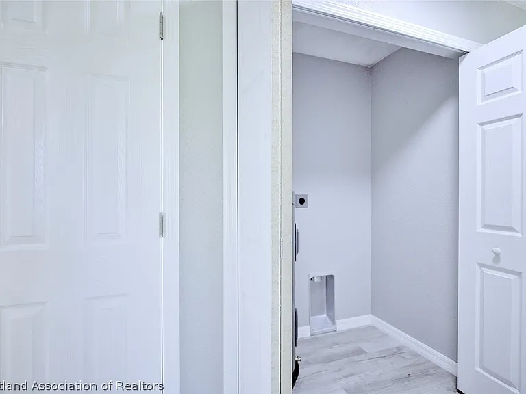 13718 Crow St — Photo 11