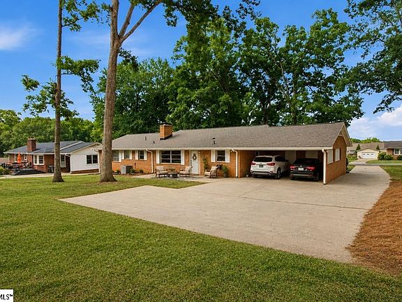 4th image of 103 Oak Forest Dr