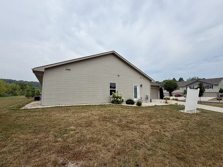 630 McKay Way — Photo 16