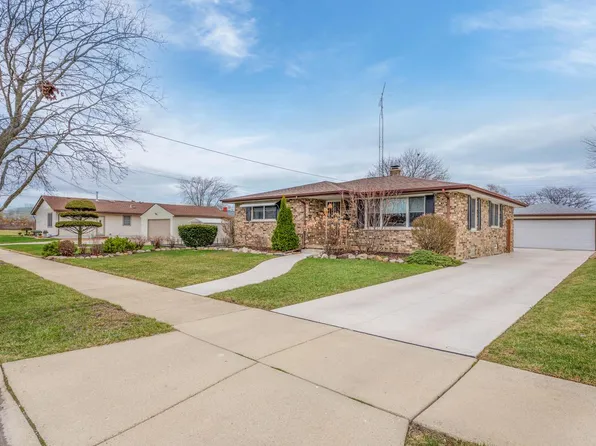 2115 25th AVENUE, Kenosha, WI 53140