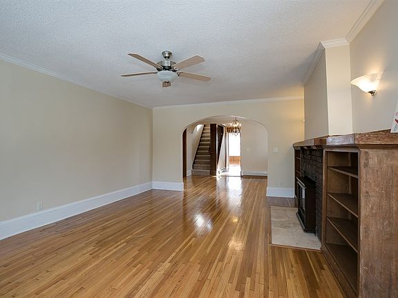 5th image of 1622 Wellesley Ave