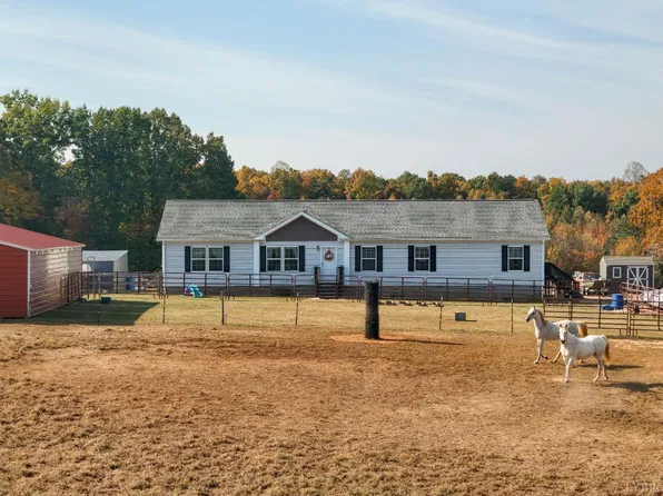 371 Price Ln, Pamplin, VA 23958