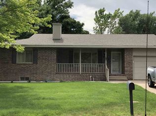 2207 Hillside Ave, Dodge City, KS 67801