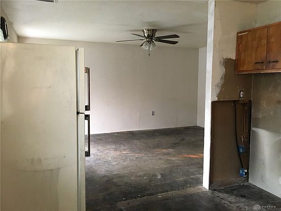 5th image of 18 York Ave