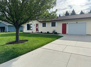 621 Park Ave, Delavan, WI 53115