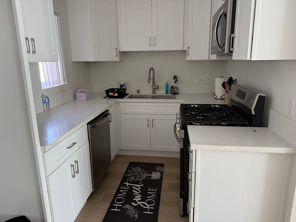 1st image of 3016 Honolulu Ave APT 11