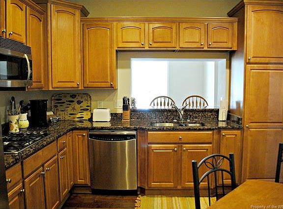 5th image of 4305 Pond St