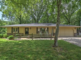 2615 S Forrest Green Dr, Decatur, IL 62521