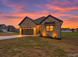 163 Krimson Cir, Albertville, AL 35951