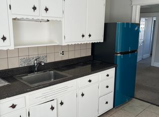426 9th St FLOOR 2, Fairview, NJ 07022