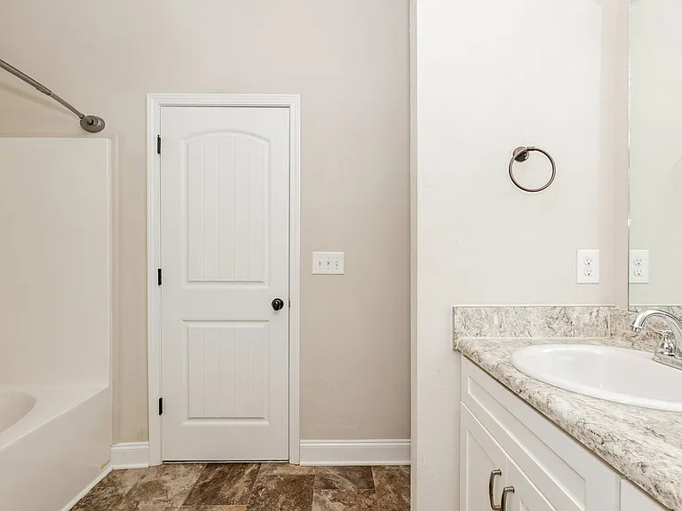 1217 Catawba Way — Photo 12