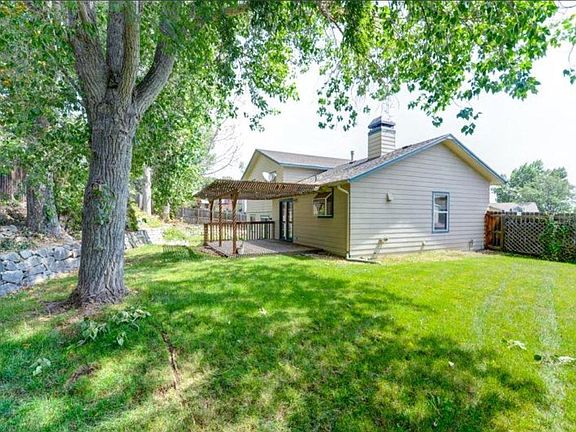 2nd image of 1057 Eagle Ct