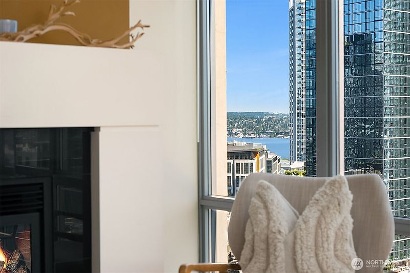 4th image of 819 Virginia Street #2704