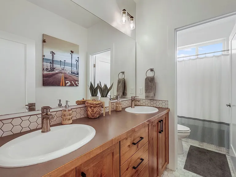 11673 Triloba St — Photo 47
