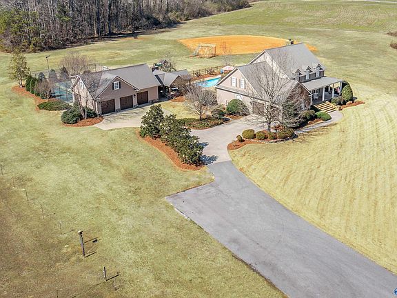 2nd image of 1920 Lasseter Rd