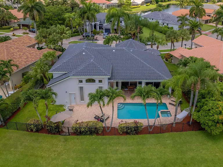10849 Bal Harbor Dr — Photo 77