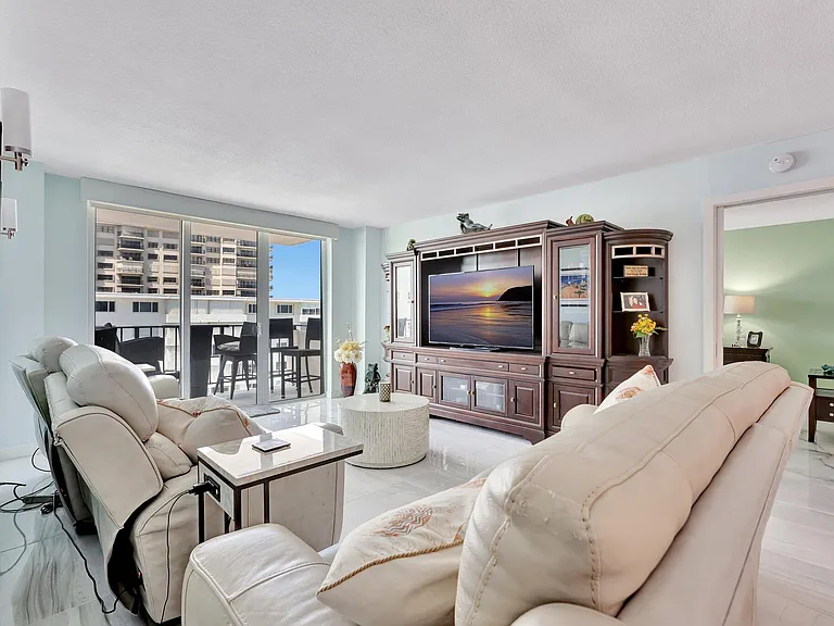 1900 S Ocean Blvd #8G — Photo 10