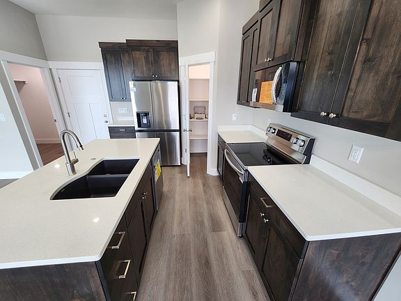 3010 Riata - 5_03252025