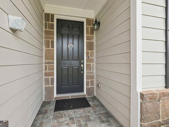 2nd image of 200 Sweetbay Ct