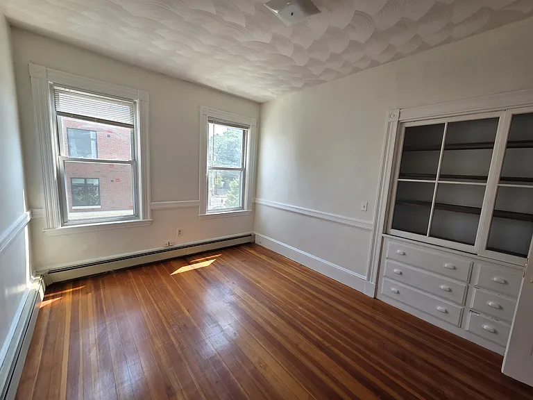 77 Walnut St #3 — Photo 11