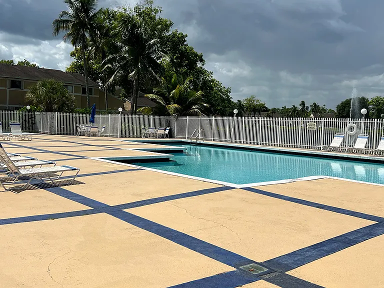 351 Palm Way #204 — Photo 10