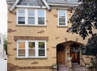 7742 74th St, Ridgewood, NY 11385