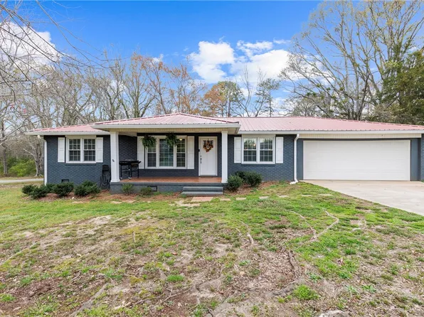 1003 Mouchet Cir, Starr, SC 29684