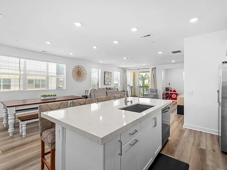 792 Vada St #1 — Photo 5