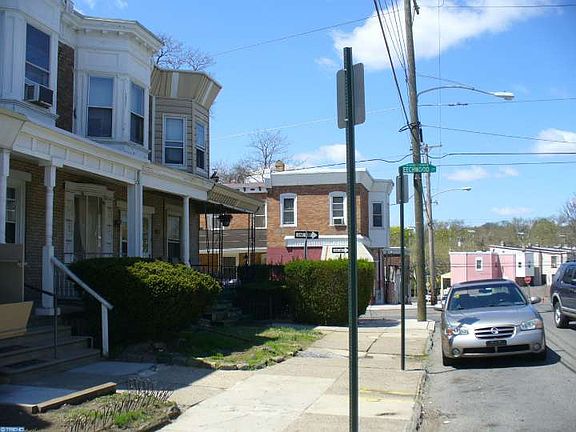4th image of 2144 Medary Ave