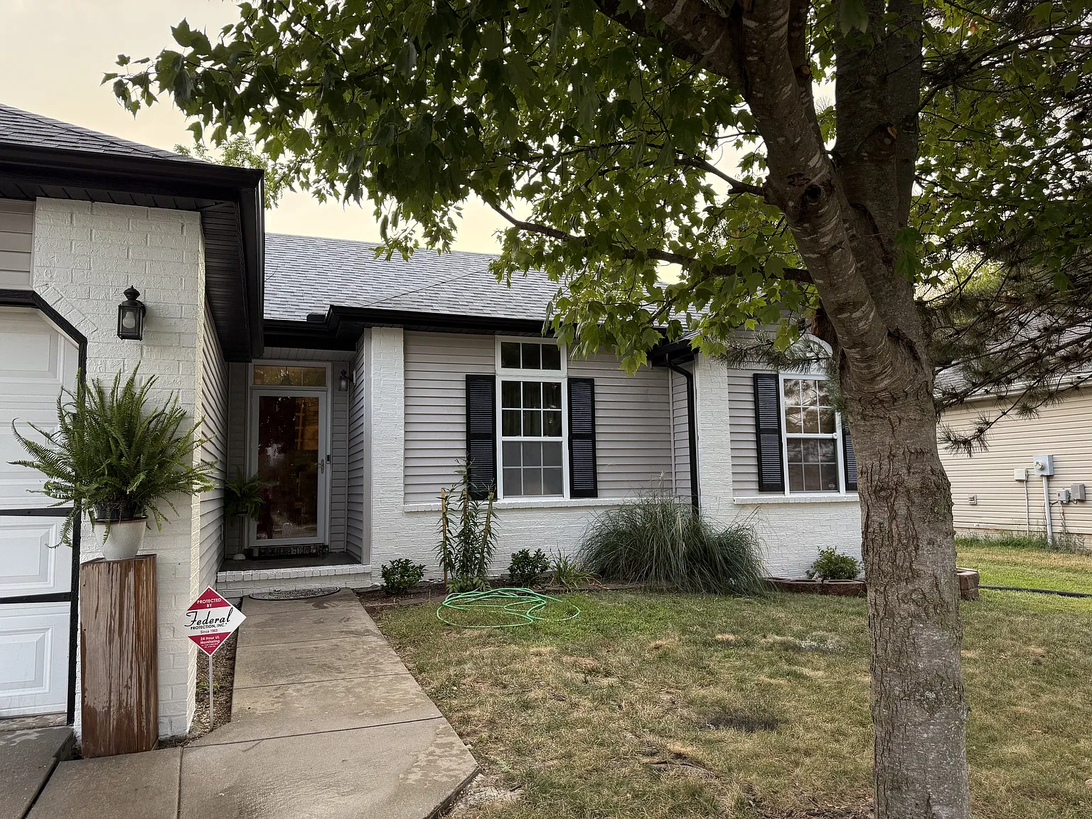 3 bed, 1348 sqft, $1,895 — Photo 1